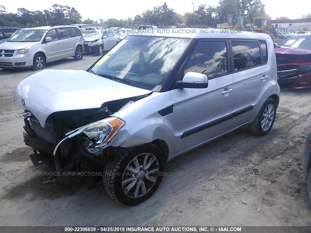 KNDJT2A63D7766098 - 2013 KIA SOUL +/!/SPORT SILVER photo 2