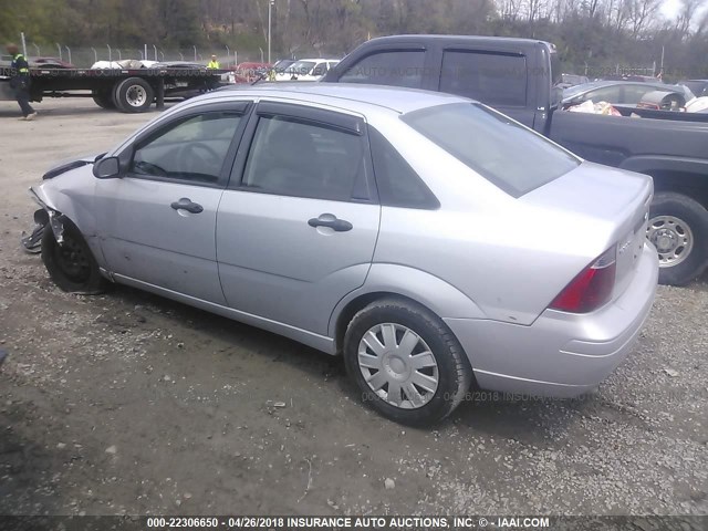 1FAFP34N77W161679 - 2007 FORD FOCUS ZX4/S/SE/SES 银色 照片 3