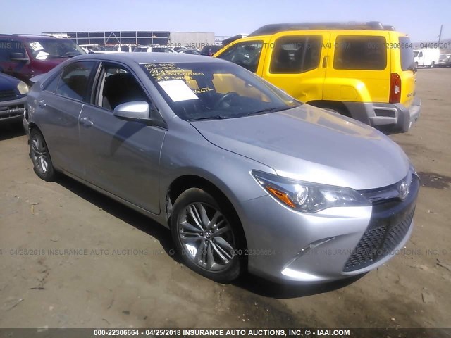 4T1BF1FK8GU516272 - 2016 TOYOTA CAMRY LE/XLE/SE/XSE SILVER photo 1