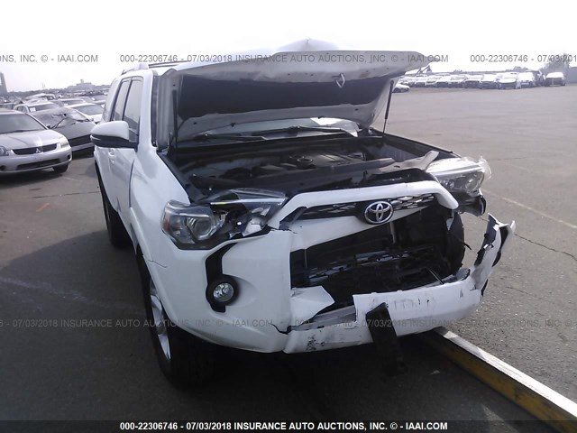 JTEBU5JR2F5215104 - 2015 TOYOTA 4RUNNER SR5/LIMITED/TRAIL/TRD PRO WHITE photo 6