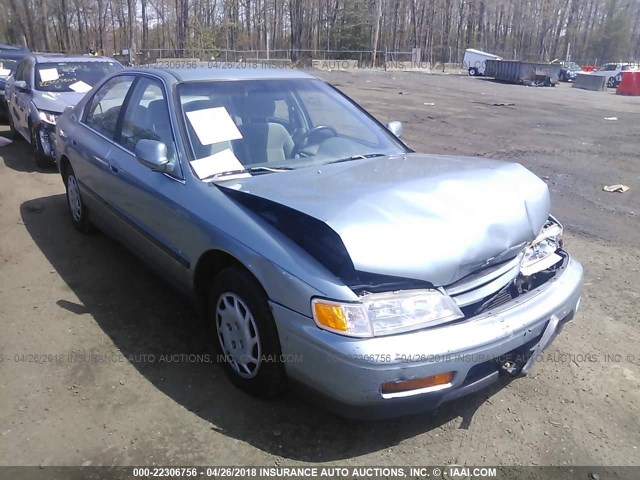 1HGCD5531RA051386 - 1994 HONDA ACCORD LX/EX Light Blue photo 1