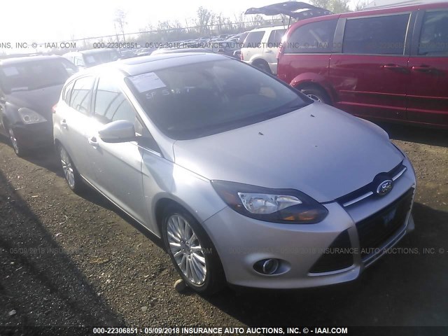 1FAHP3N22CL370594 - 2012 FORD FOCUS TITANIUM SILVER photo 1