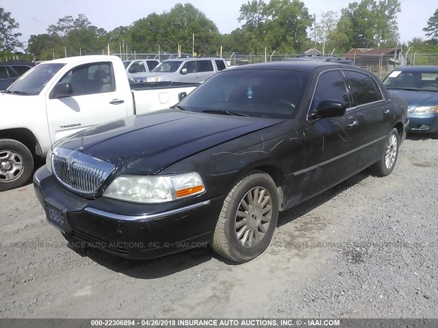1LNHM81W93Y660564 - 2003 LINCOLN TOWN CAR EXECUTIVE BLACK photo 2