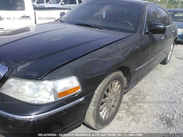 1LNHM81W93Y660564 - 2003 LINCOLN TOWN CAR EXECUTIVE BLACK photo 6