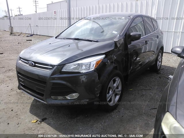 1FMCU0GX3GUB74888 - 2016 FORD ESCAPE SE GRAY photo 2