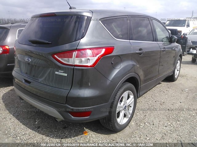 1FMCU0GX3GUB74888 - 2016 FORD ESCAPE SE GRAY photo 4
