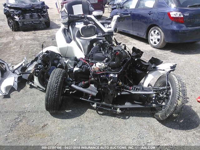 2BXJBDC13BV000908 - 2011 CAN-AM SPYDER ROADSTER RT-LTD WHITE photo 5