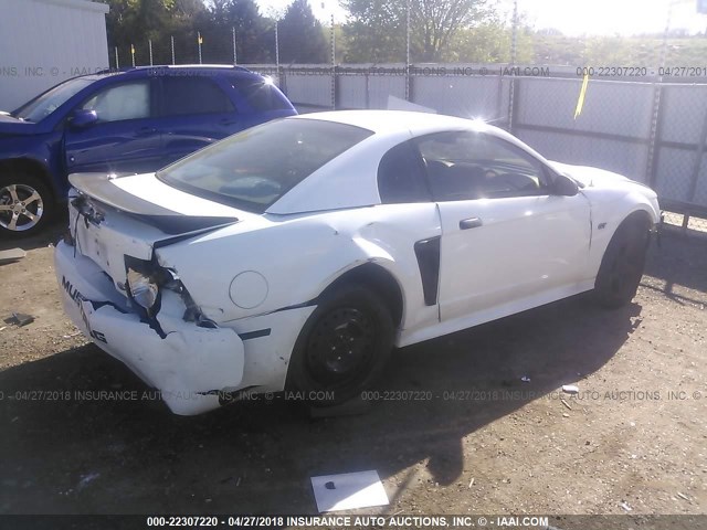 1FAFP42X2YF165280 - 2000 FORD MUSTANG GT WHITE photo 4