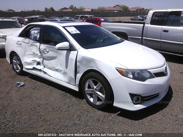 4T1BF1FK3DU707285 - 2013 TOYOTA CAMRY L/SE/LE/XLE 白色 照片 1