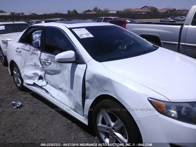 4T1BF1FK3DU707285 - 2013 TOYOTA CAMRY L/SE/LE/XLE 白色 照片 6