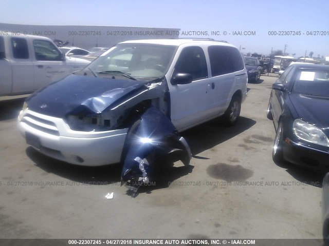 4N2ZN15T12D815897 - 2002 NISSAN QUEST GXE WHITE photo 2
