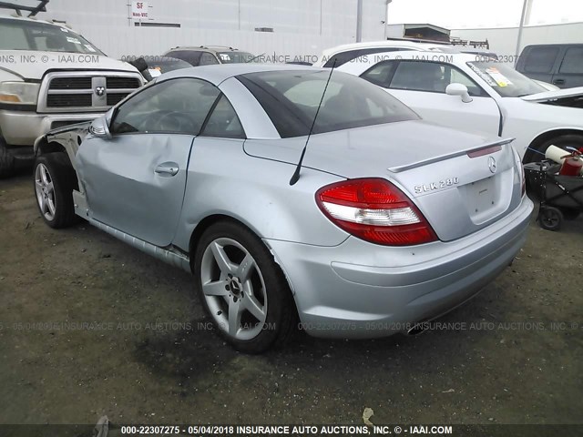 WDBWK54F36F089874 - 2006 MERCEDES-BENZ SLK 280 Light Blue photo 3