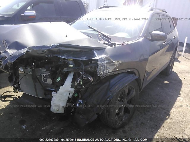 1C4PJMCB9JD526492 - 2018 JEEP CHEROKEE LATITUDE Boz foto 2