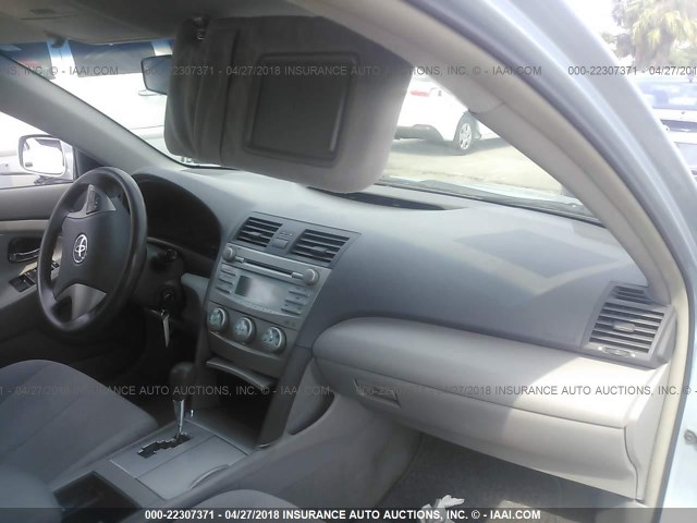 4T1BE46K27U581087 - 2007 TOYOTA CAMRY NEW GENERAT CE/LE/XLE/SE Light Blue photo 5