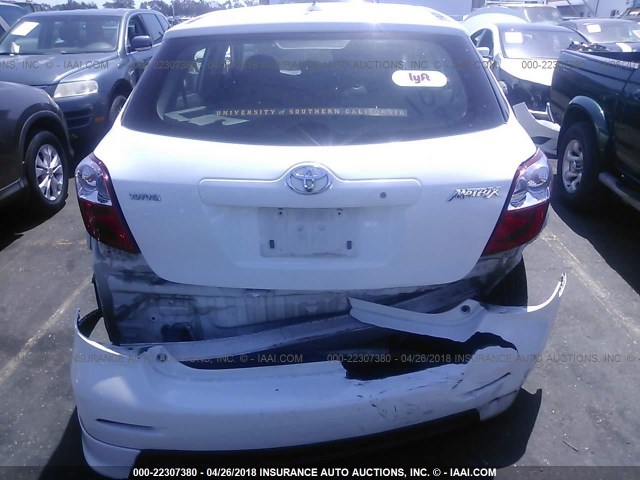 2T1KU4EE9AC304928 - 2010 TOYOTA COROLLA MATRIX  WHITE photo 6
