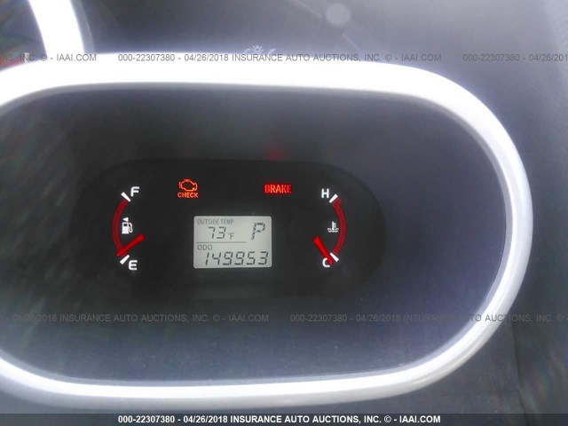 2T1KU4EE9AC304928 - 2010 TOYOTA COROLLA MATRIX  WHITE photo 7