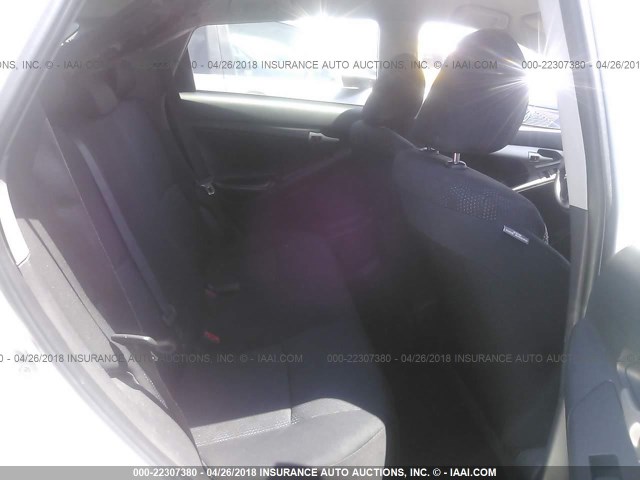 2T1KU4EE9AC304928 - 2010 TOYOTA COROLLA MATRIX  WHITE photo 8