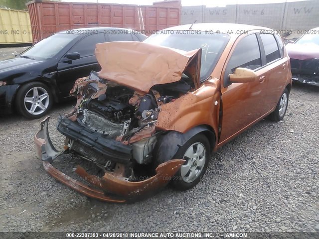 KL1TD66616B565846 - 2006 CHEVROLET AVEO LS ORANGE photo 2