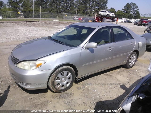 4T1BE32K34U355409 - 2004 TOYOTA CAMRY LE/XLE/SE 银色 照片 2