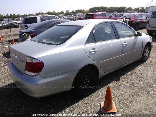 4T1BE32K96U119348 - 2006 TOYOTA CAMRY LE/XLE/SE ვერცხლისფერი ფოტო 4