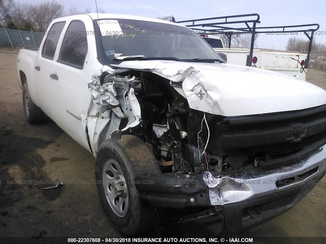 2GCEK13C471604094 - 2007 CHEVROLET SILVERADO K1500 CREW CAB WHITE photo 6