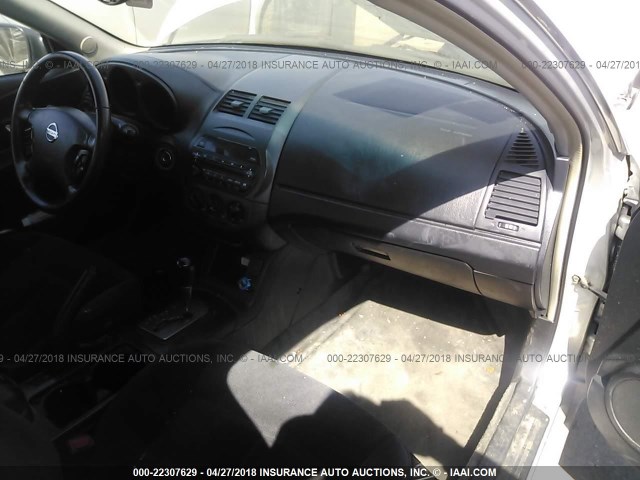 1N4AL11D02C213346 - 2002 NISSAN ALTIMA S/SL SILVER photo 5