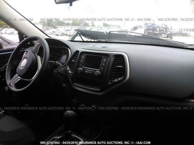 1C4PJLCB3JD566559 - 2018 JEEP CHEROKEE LATITUDE Mavi foto 5