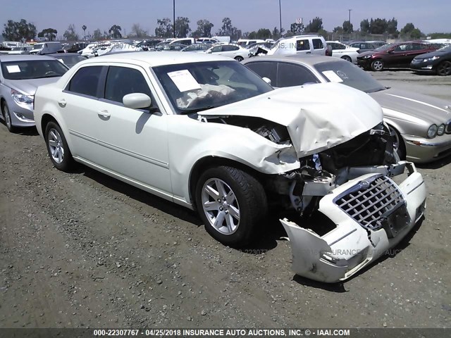 2C3KA53G07H883524 - 2007 CHRYSLER 300 TOURING WHITE photo 1