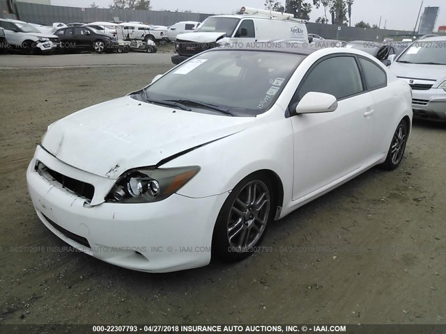 JTKDE167080262859 - 2008 TOYOTA SCION TC WHITE photo 2