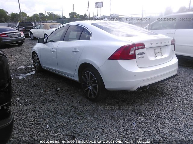 YV140MFC3F1317925 - 2015 VOLVO S60 PREMIER+ WHITE photo 3