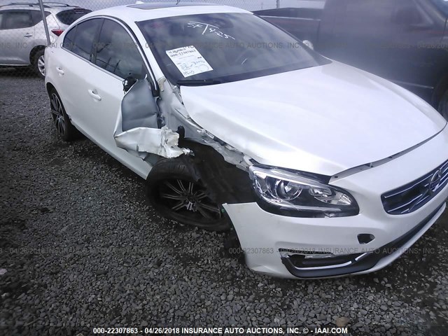 YV140MFC3F1317925 - 2015 VOLVO S60 PREMIER+ WHITE photo 6