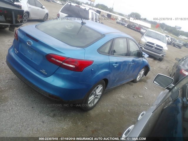 1FADP3F25FL207424 - 2015 FORD FOCUS SE BLUE photo 4