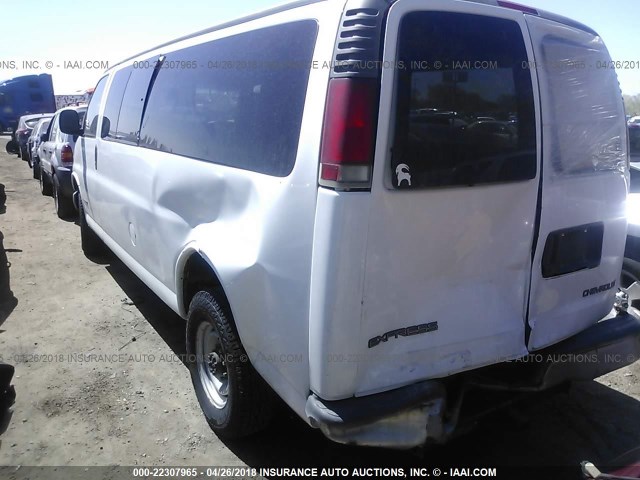 1GAHG39G111208182 - 2001 CHEVROLET EXPRESS G3500  WHITE photo 3