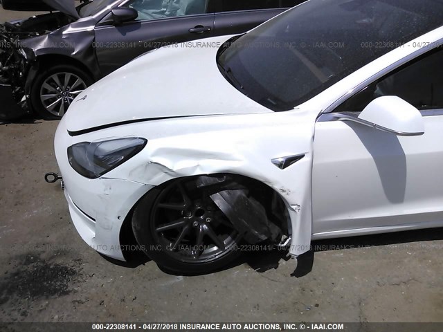 5YJ3E1EA1HF002343 - 2017 TESLA MODEL 3 თეთრი ფოტო 6