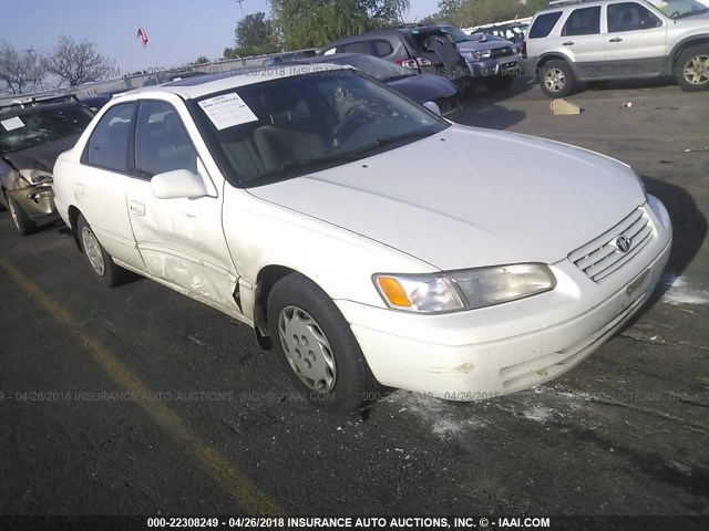 JT2BG22K0W0129744 - 1998 TOYOTA CAMRY CE/LE/XLE 白色 照片 1