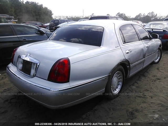 1LNHM81W31Y659357 - 2001 LINCOLN TOWN CAR EXECUTIVE SILVER photo 4