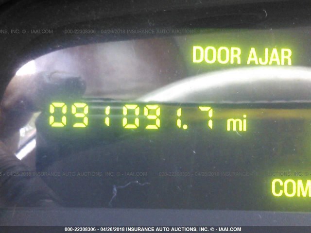 1LNHM81W31Y659357 - 2001 LINCOLN TOWN CAR EXECUTIVE SILVER photo 7