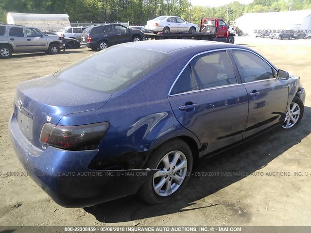 4T1BK46K47U013786 - 2007 TOYOTA CAMRY NEW GENERAT LE/XLE/SE BLUE photo 4