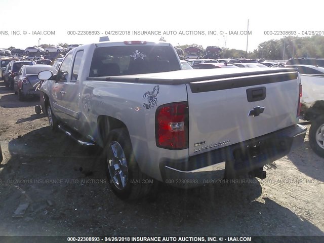 1GCSCSE04AZ115136 - 2010 CHEVROLET SILVERADO C1500 LT SILVER photo 3