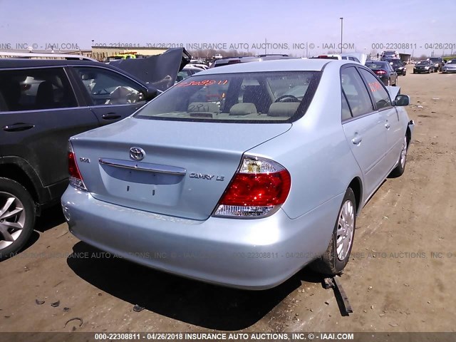 4T1BE32K85U501224 - 2005 TOYOTA CAMRY LE/XLE/SE Light Blue photo 4