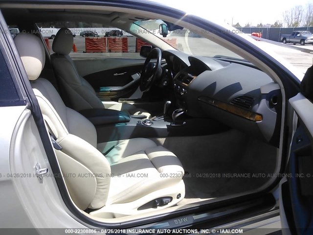 WBAEH73485B193822 - 2005 BMW 645 CI AUTOMATIC فضي صورة 5
