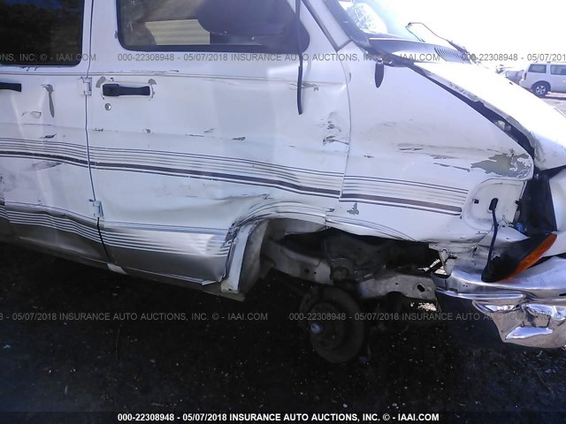 2B6HB11Y92K142358 - 2002 DODGE RAM VAN B1500 WHITE photo 6