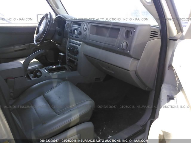 1J8HH48K47C501807 - 2007 JEEP COMMANDER SILVER photo 5