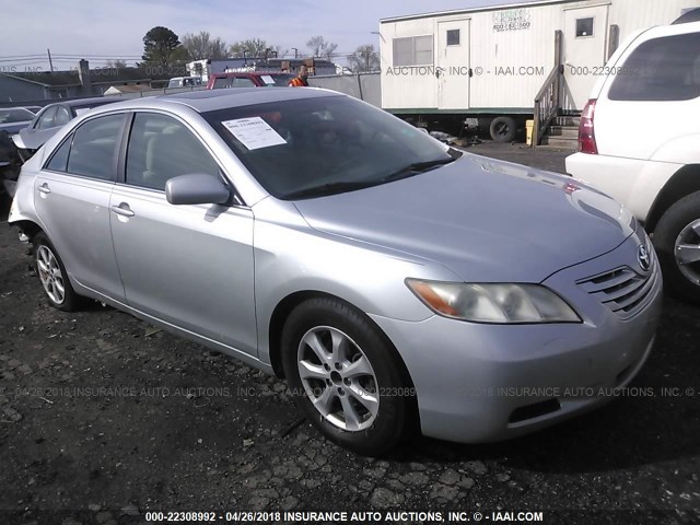4T1BE46K47U155613 - 2007 TOYOTA CAMRY NEW GENERAT CE/LE/XLE/SE SILVER photo 1