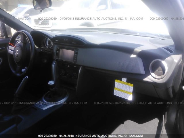 JF1ZNAA1XF8711663 - 2015 TOYOTA SCION FR-S შავი ფოტო 5