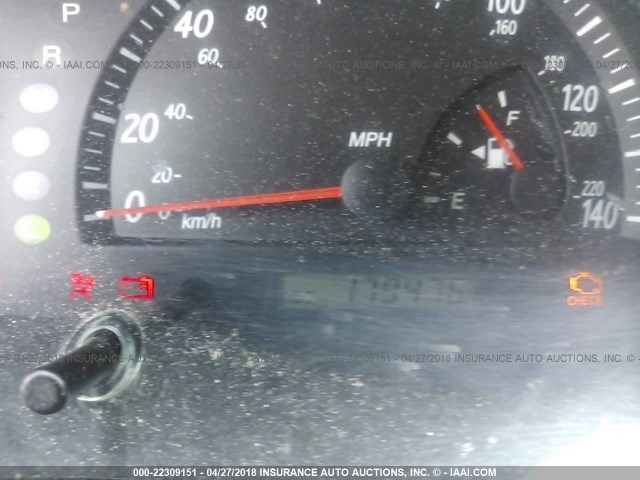 4T1BF30KX2U026137 - 2002 TOYOTA CAMRY LE/XLE/SE თეთრი ფოტო 7