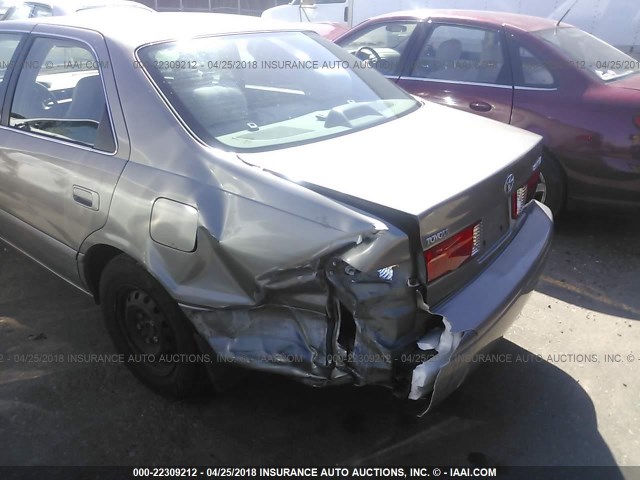 4T1BG22K6YU007341 - 2000 TOYOTA CAMRY CE/LE/XLE 灰色 照片 6