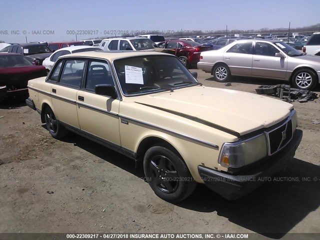 YV1AX8844G1184380 - 1986 VOLVO 244 DL/GL CREAM photo 1