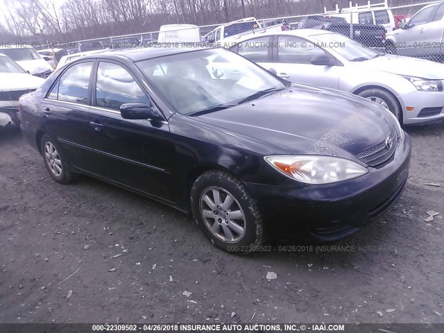 4T1BF30K42U006997 - 2002 TOYOTA CAMRY LE/XLE/SE შავი ფოტო 1
