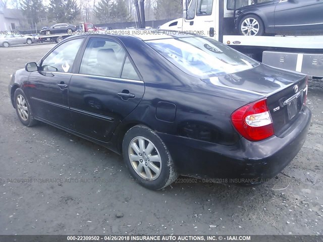 4T1BF30K42U006997 - 2002 TOYOTA CAMRY LE/XLE/SE შავი ფოტო 3